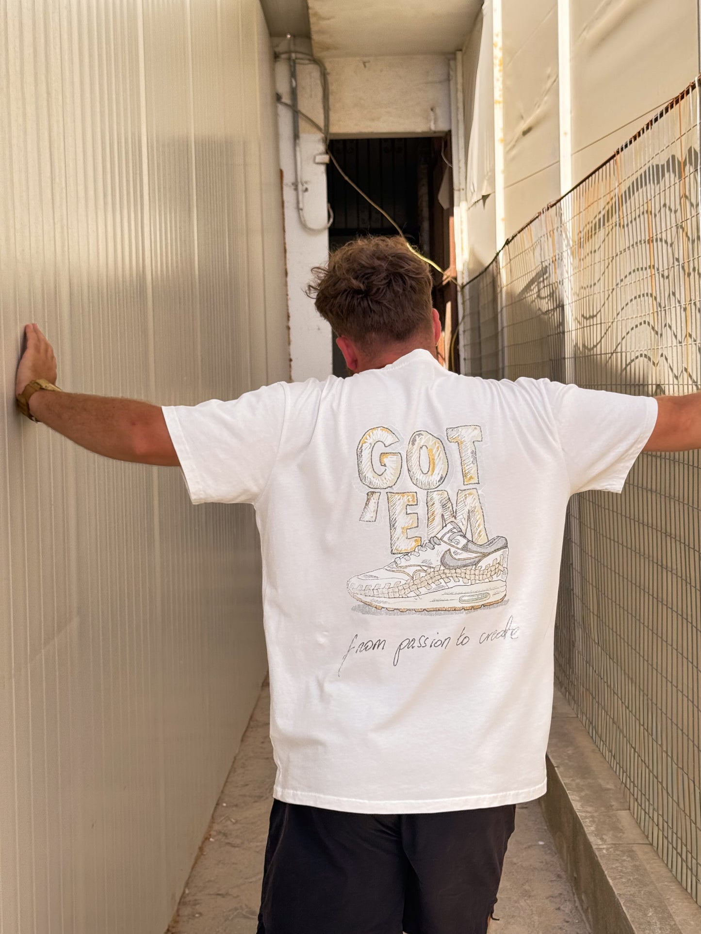 AM1 Woven concept tees