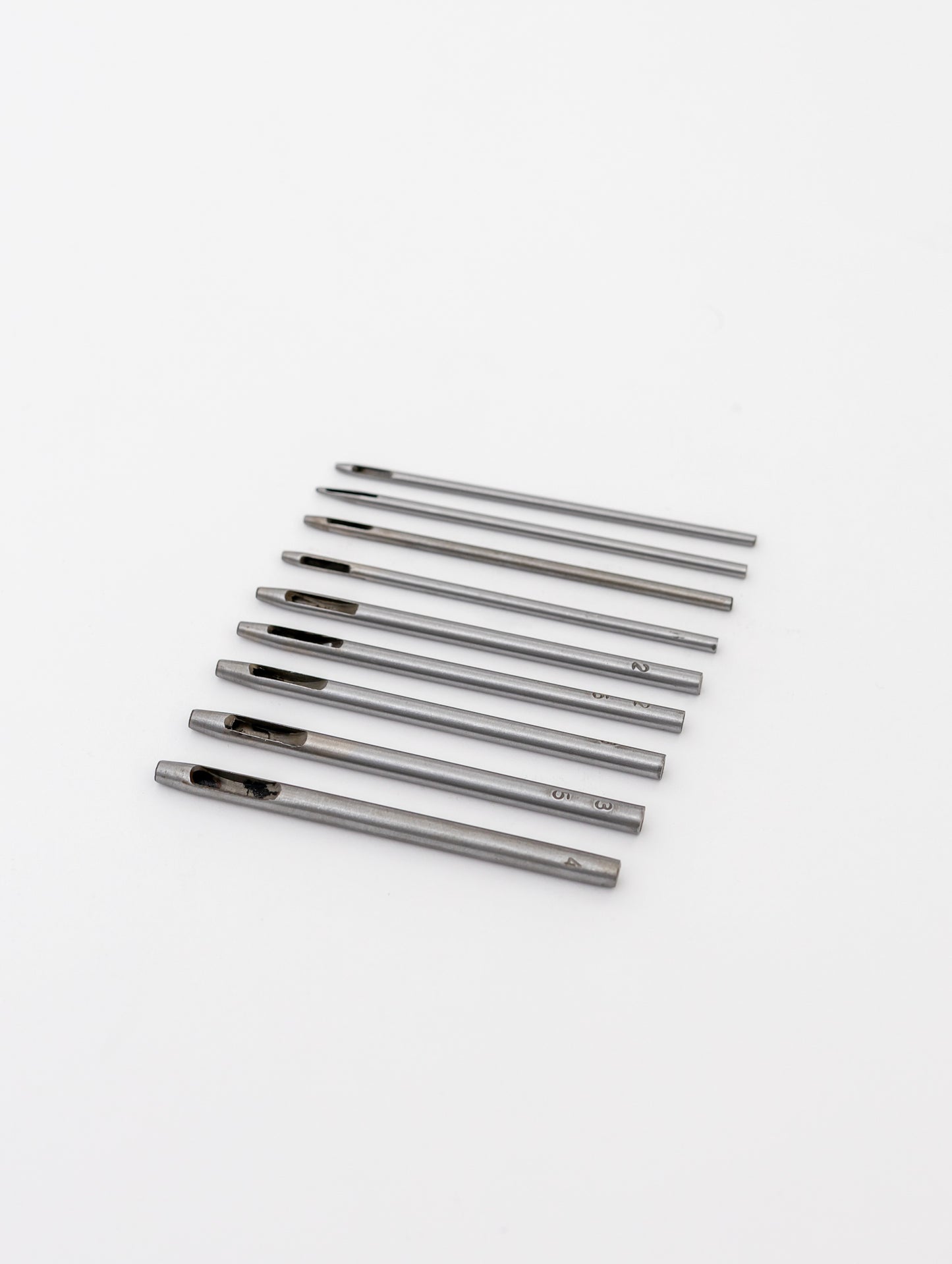 Hand eyelet punches for leather