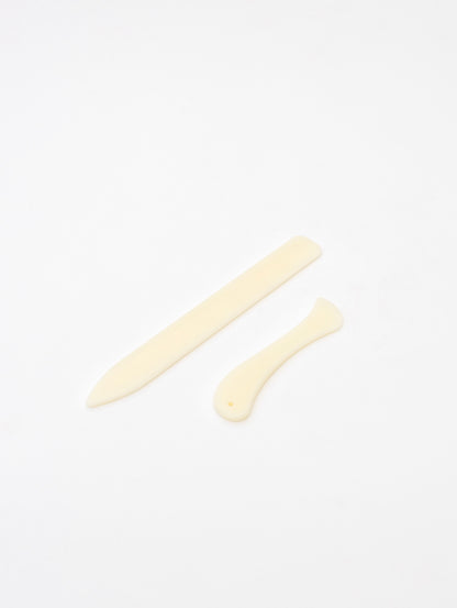 Plastic knives set for soles