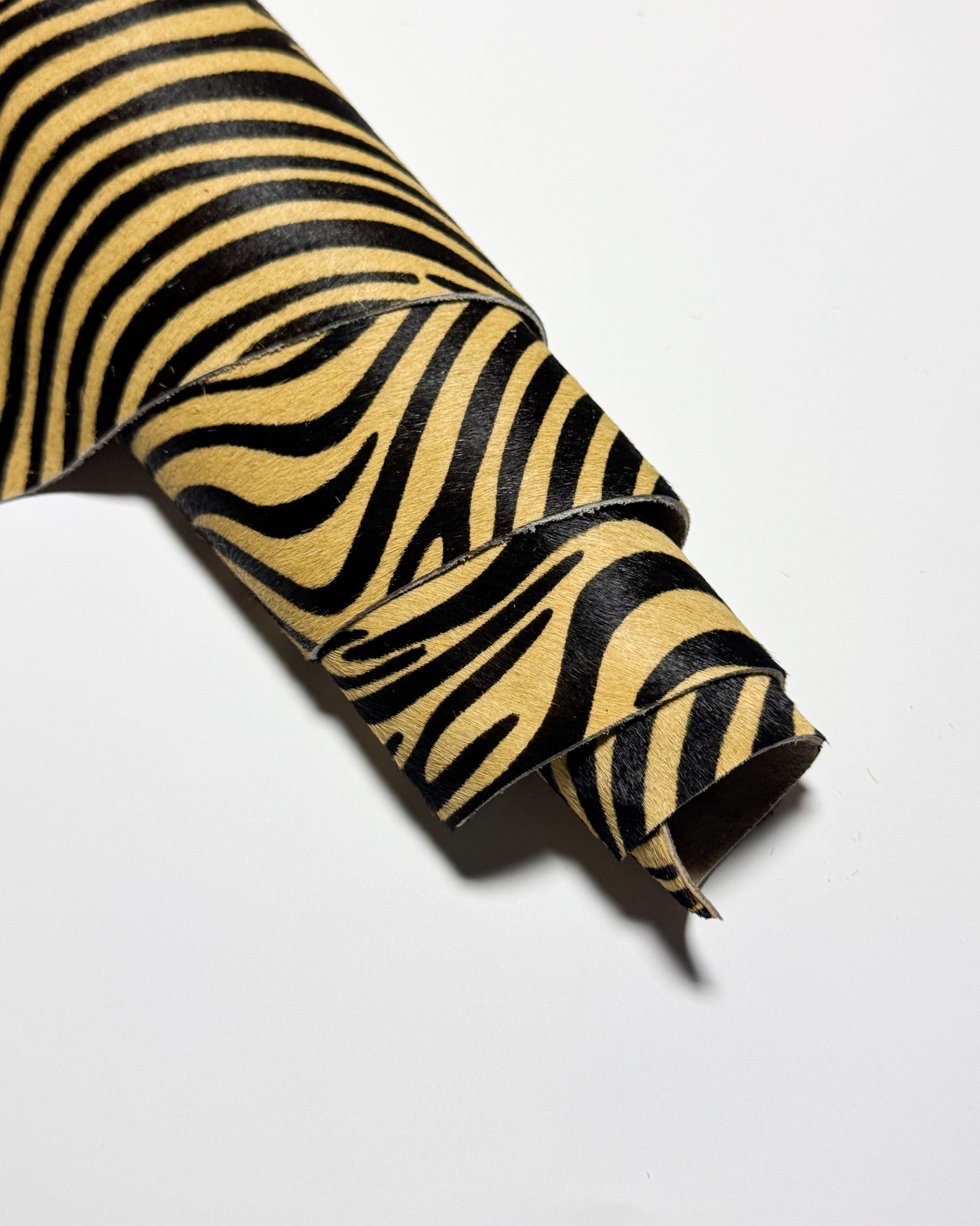 Pony hair leather-Tiger type