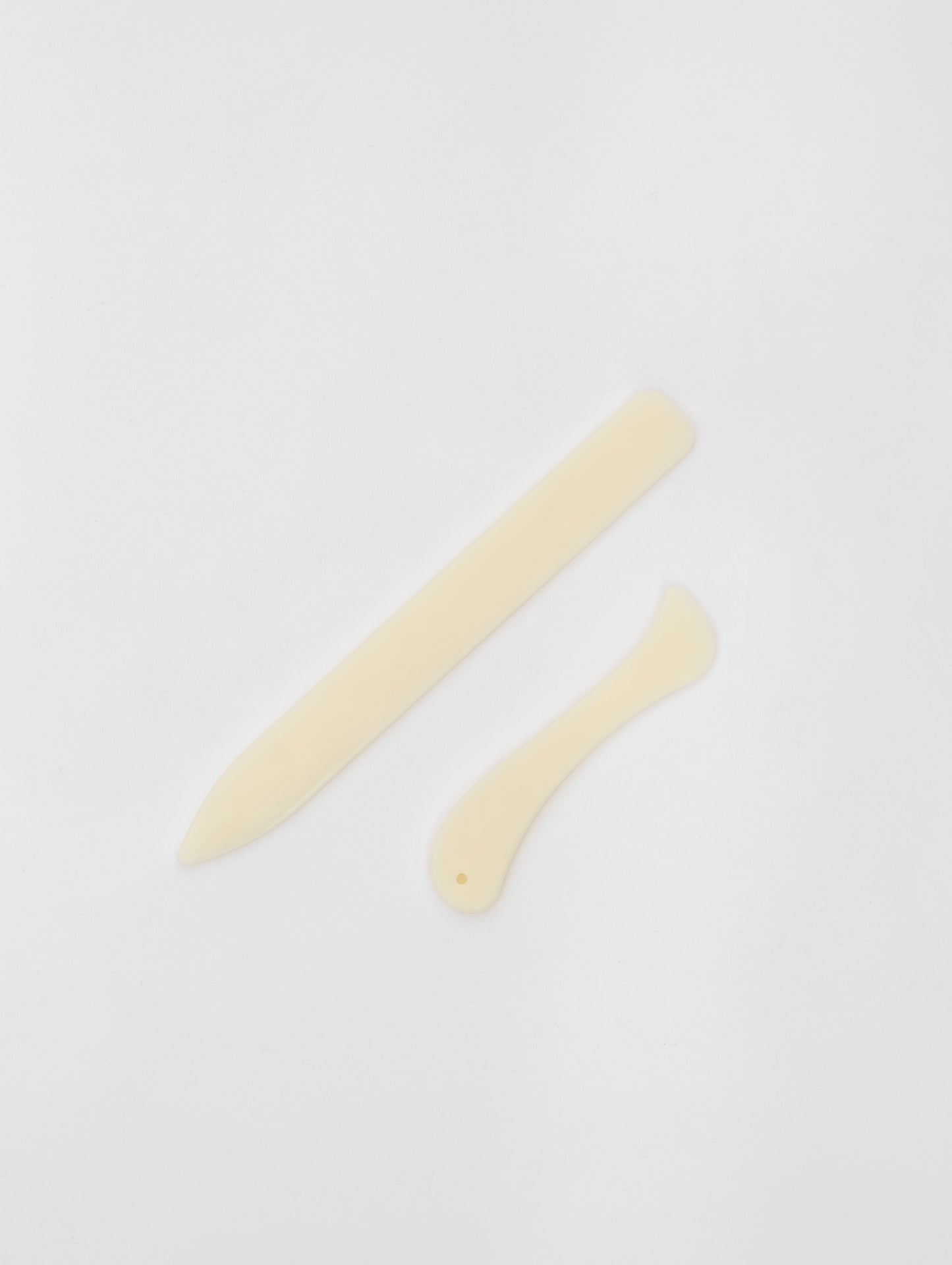 Plastic knives set for soles