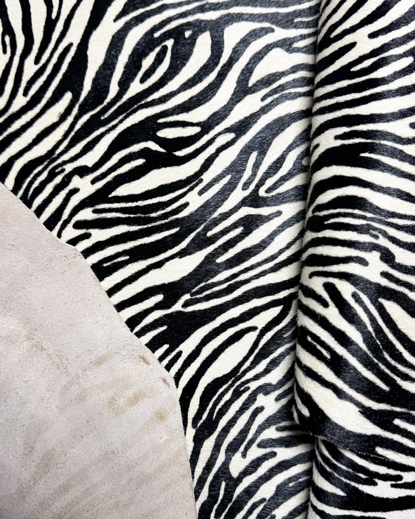 Pony hair leather-Zebra type