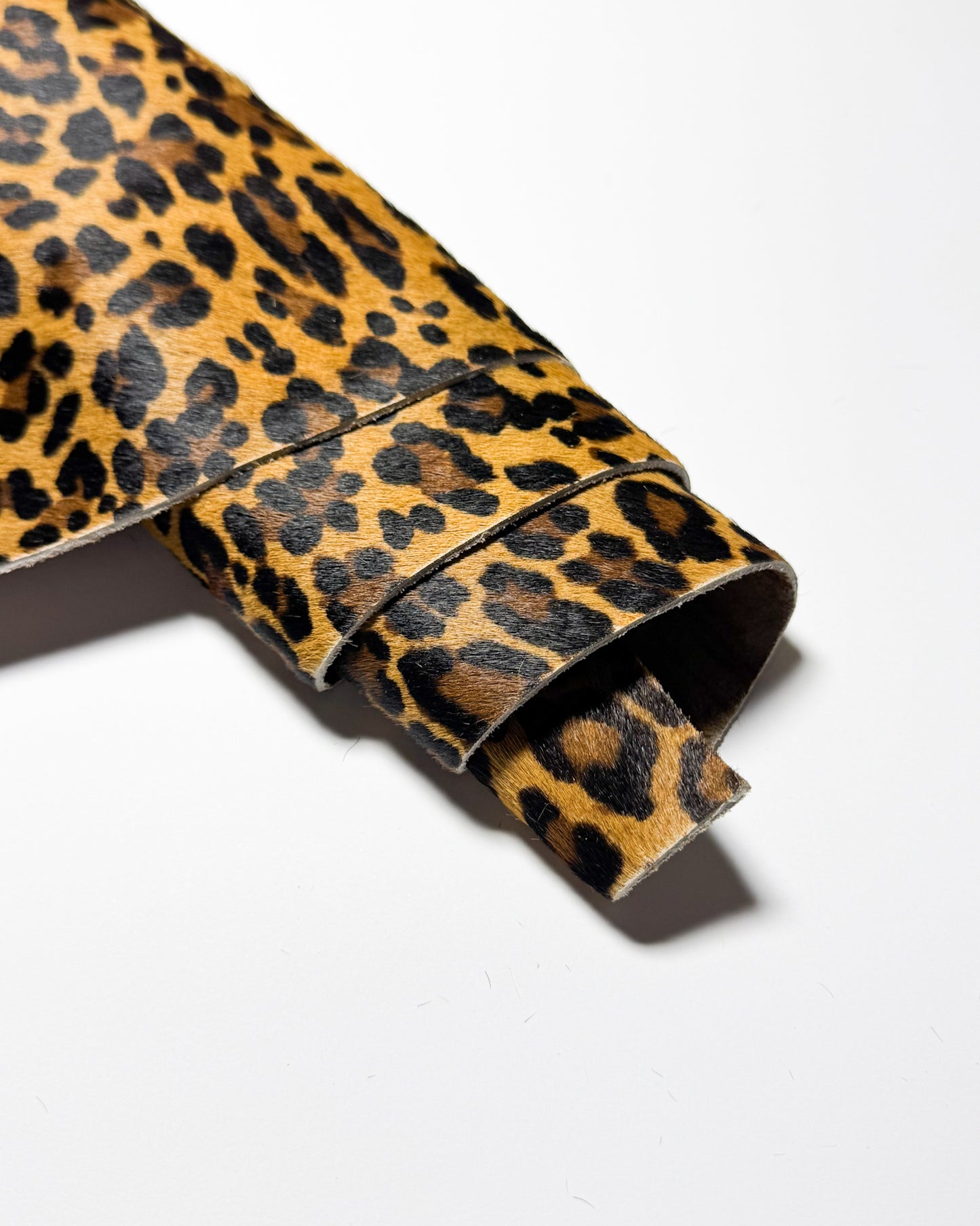 Pony hair leather-Lampar type