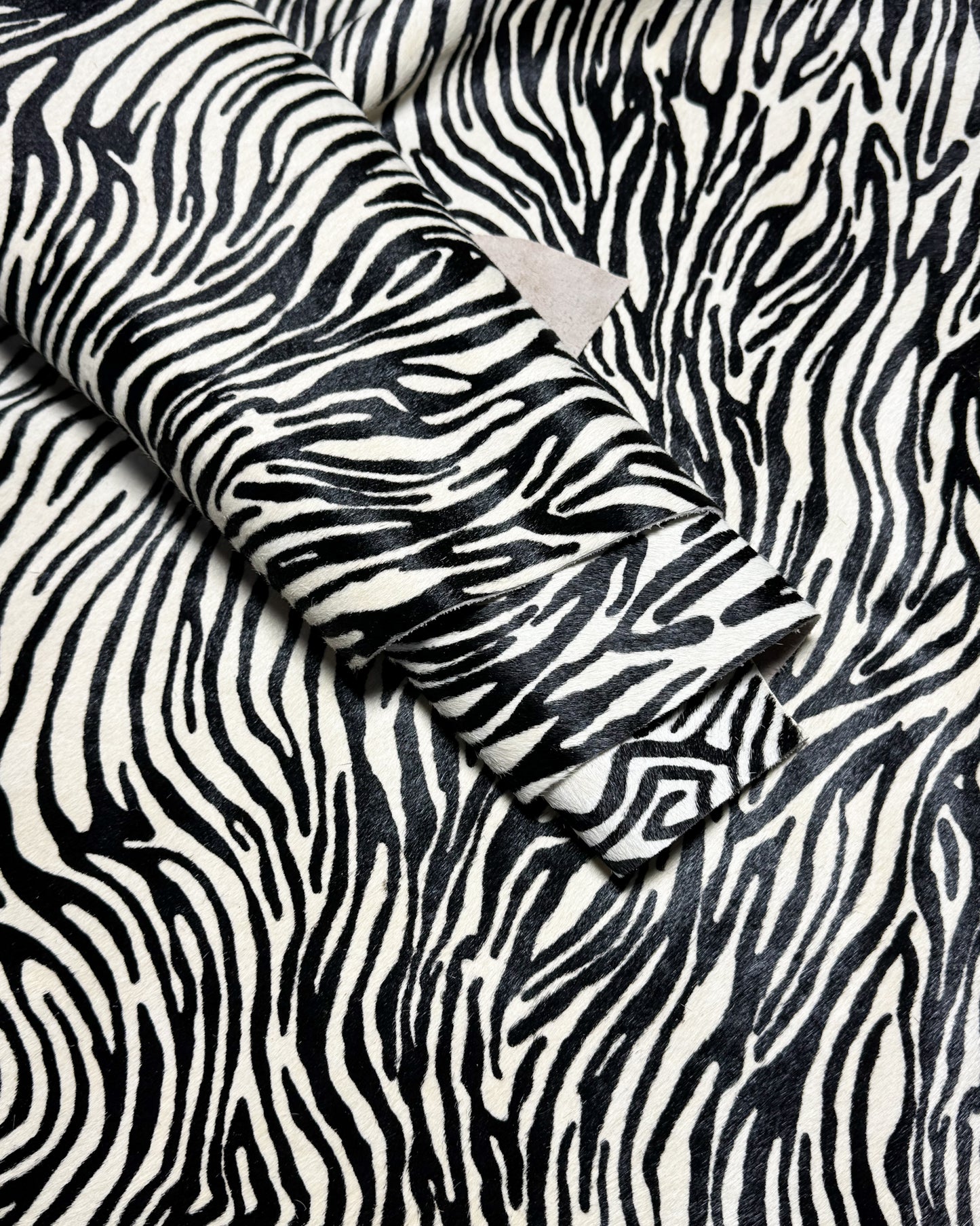 Pony hair leather-Zebra type