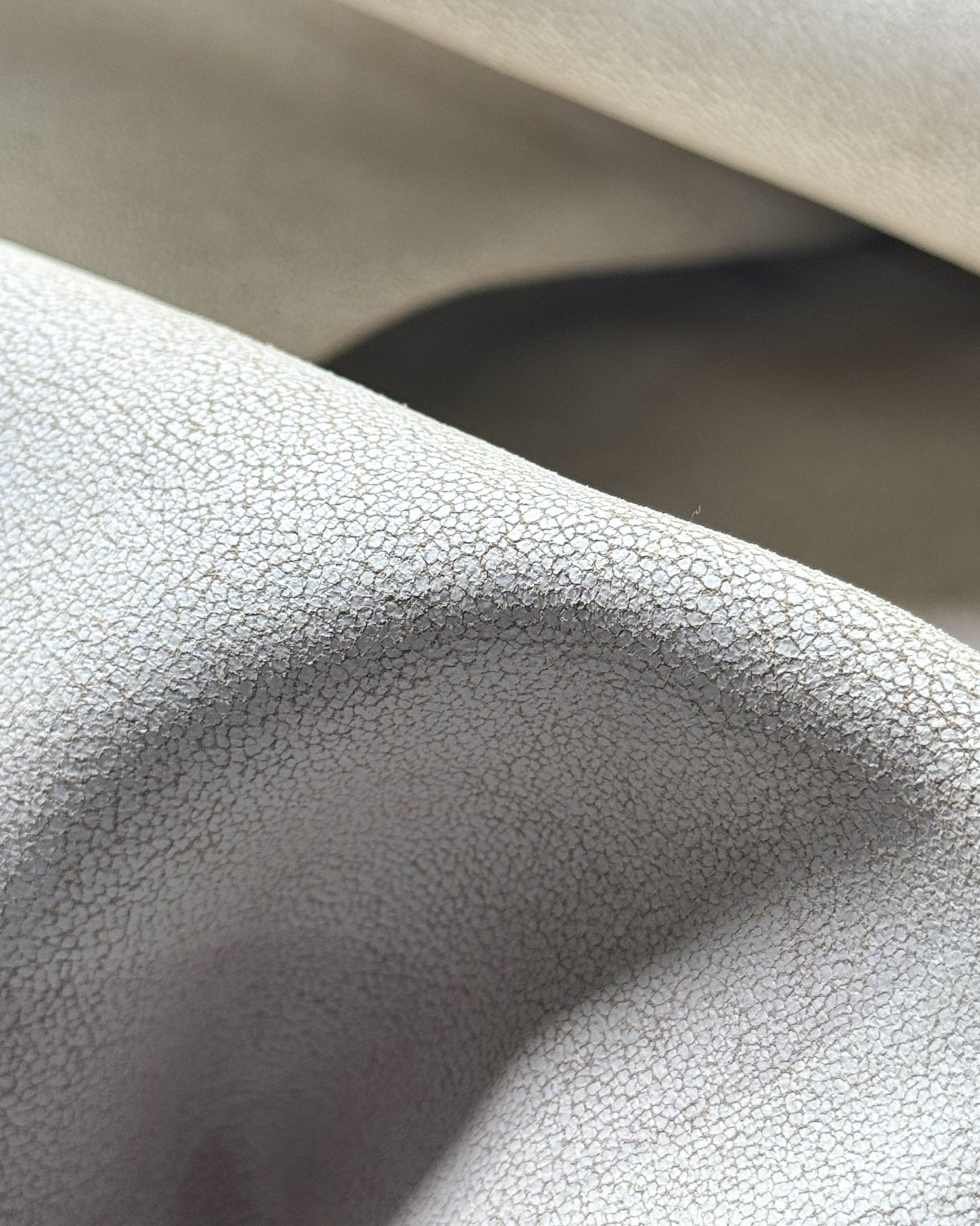 Cracked texture leather (Dunk Stranger Things)